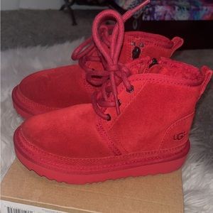 RED UGG KIDS NEUMEL II BOOT SUEDE CLASSIC KIDS SIZE 11C